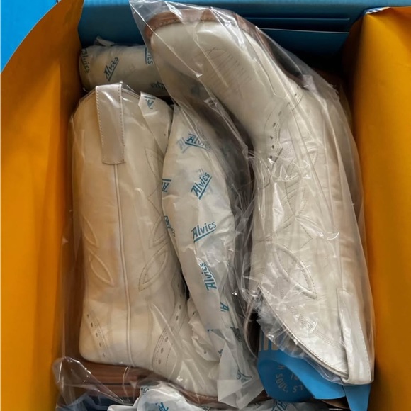 NEW White Western Cowboy Boots - Picture 3 of 5